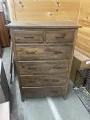 Vintage-Chest-Of-Drawers